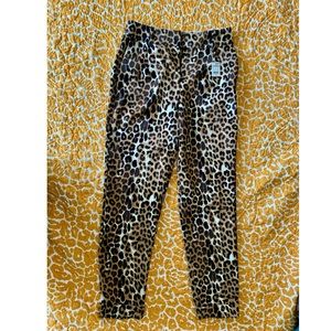 NWT Express Leopard Ankle-Pants. Size 0